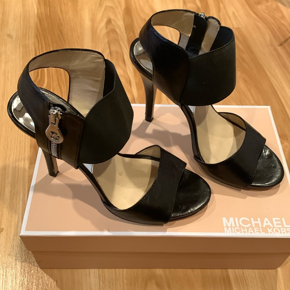 MICHAEL KORS Black Leather Sandal Heels Size 10